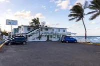 Bella Surf Inn فنادق في Maleza Baja