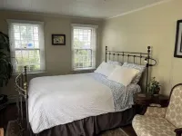 Historic Apartment in Bristol R.I. Hotels in Bristol