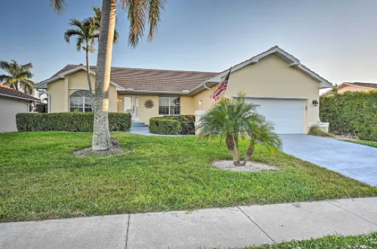 帶加熱游泳池和烤架的房子 - 步行至海灘！