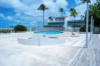 Charming 2-bedroom villa in amazing Dorado steps from the beach