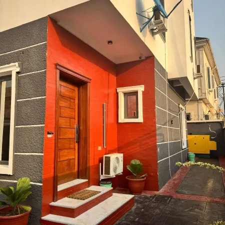Serene Oasis in Lagos - Private Pool & Relaxing Ambiance