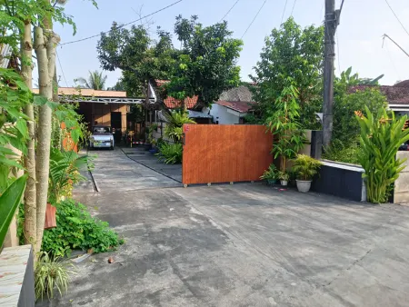 Gempita Homestay Отели в г. Karanglewas