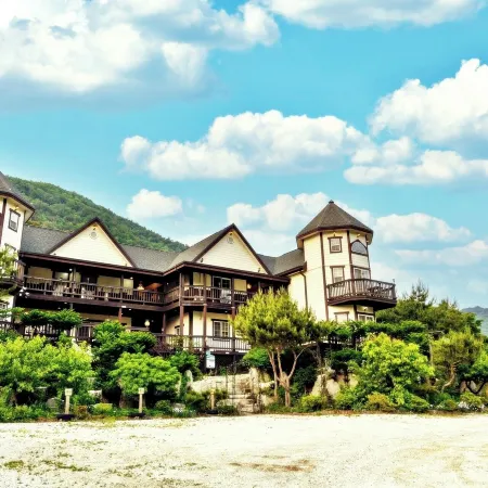 Muju Cherish Pension