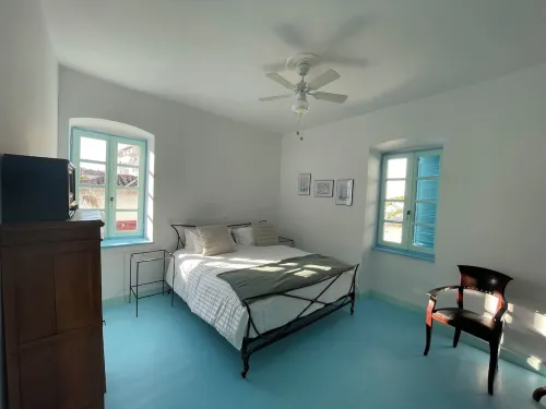 The Captains Residence. Poros. Presented by Lazy Daze Hotels in Poros