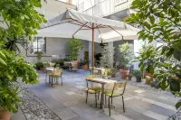 Hotel Tre Re Hotels near Basilica of Saint Abundius