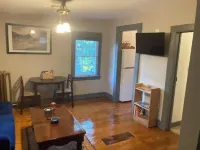 #4 Quaint 1 bedroom apartment in Historic Building