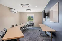 Everhome Suites Bozeman فنادق في غالاتين
