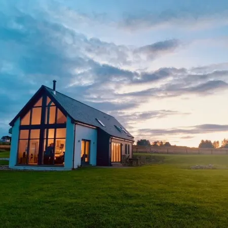 Modern Rural Cottage for 2-6 people
