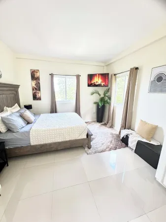 2 Bed 2 Bath House,Whale Watching /2Mins from Ferry Terminal/15Mins to RodneyBay