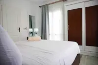 Luxury apartment with pool view