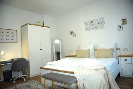 Balcony in the center, Netflix & free coffee/tea