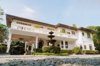 The Henry Hotel Manila