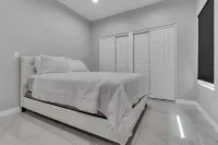 Spacious & New House in Stanton near all Theme Park Hotels in Stanton