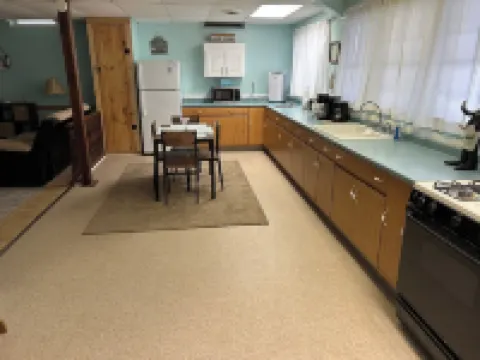 Cozy apartment on Keuka Lake, close to Keuka College, wineries and breweries. Hotels in Jerusalem