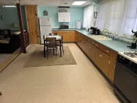 Cozy apartment on Keuka Lake, close to Keuka College, wineries and breweries.