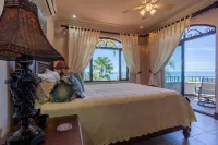 Great Ocean View and easy access Hotels in Dominical