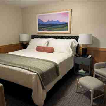 Newly renovated Trapp Family Lodge 2-bedroom Guest House-available Dec 6th-13th Rooms