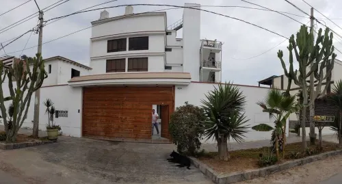 GREAT APARTMENT  FLAT WITH PANORAMIC VIEW TO THE BEACH "EL SILENCIO" Hotels in Punta Hermosa