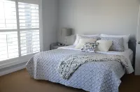 Serene Lake & Mountain View Retreat in Kettle Valley"