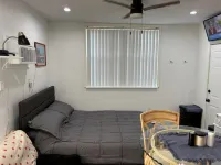 Charming 1-bedroom cottage with AC, WiFi in downtown Hanover, PA Hotels in Hanover