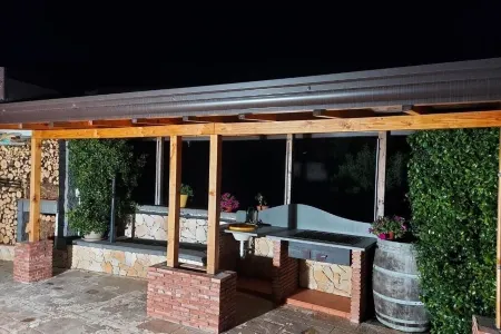 Blue Etna Holiday Home Отели рядом с достопримечательностью «Casa Museo dell'Apicoltore e Vendita di Miele»