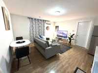 Tynnah’s Place Hotels in Riverview