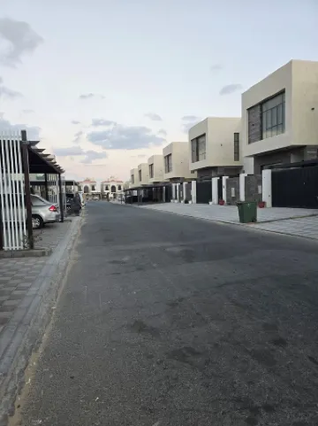 Elegant Room in Luxury Villa Отели рядом с достопримечательностью «Побережье моря»