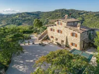 Adults-only: Ruhige Oase im Grünen mit Atemberaubender Aussicht