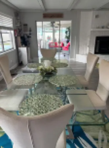 Starfish Kisses, beautiful pool home, 8 min from beach, 12 min to speed way.