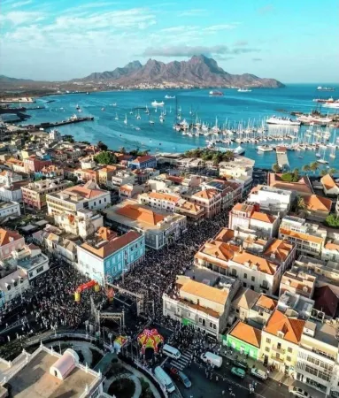 Cozy 2-Bedroom Condo with WiFi, AC in Mindelo, Sao Vicente, Cape Verde Отели в г. Минделу