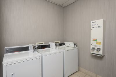 クリーニングサービス ヒルトン ガーデン イン ラファイエット ケイジャンドームの写真