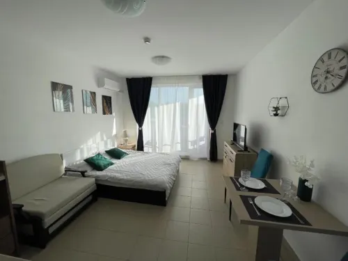 Admiral Plaza Studio With Pool View