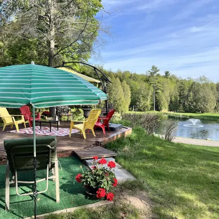 Otters Cove 5 Bedroom Luxury Cottage Отели в г. Кларингтон