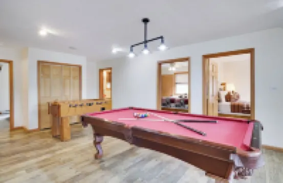 Sleeps 20, Karaoke Room, 1 Min Walk to Lake, Near Jack Frost, Big Boulder