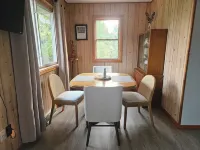 Cozy Northwoods Getaway Hotels in Weirgor