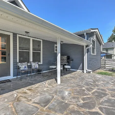 Bet on Bristol a 3 bedroom 2 bath house located near downtown Bristol TN/VA