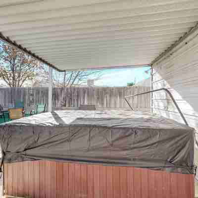 The Cozi Mountainview Corner! Spacious 4-bedroom house in charming Albuquerque. Hotel Exterior