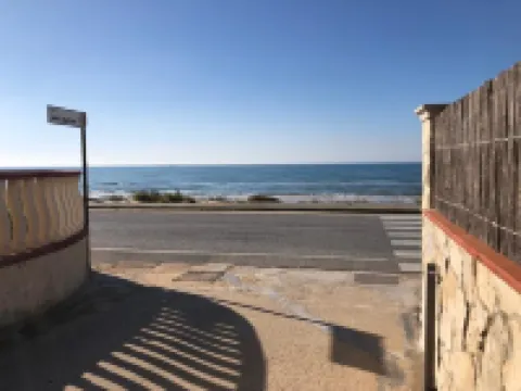 Agave House, 50 meters from the sea