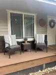Cozy 2BR/2BA Coolin Getaway Steps Away From Priest Lake, Shops, Food, and Trails