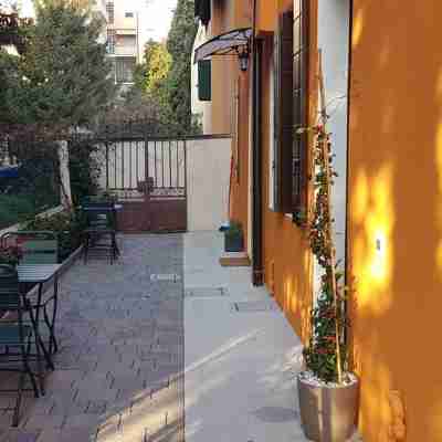 Studio apartment to get to know Padua on foot and reach Venice by river Hotel Exterior