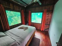 Superb 2-bedroom cabin in the Osa Penisula with stunning mountain and sea views