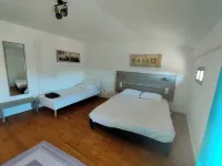 Grand Appartement Avec Cour, Idéal Pour les Familles. Animaux Acceptés ! Hotels in Moissac