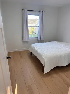 3-bedroom house in fantastic Hanover Park with AC, WiFi. Enjoy your stay Hotels in Hanover Park