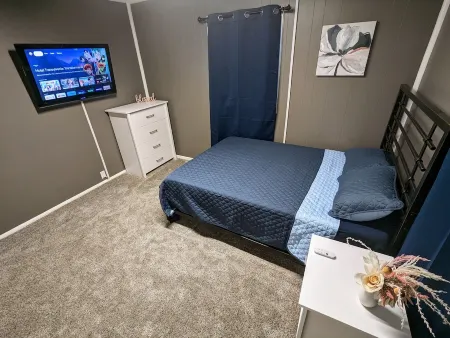 Charming home nestled in the heart of Evansville!