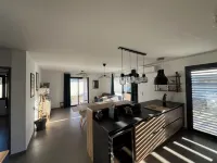 Modern wooden villa between sea and mountains - garden and covered terrace Hotels in Ghisonaccia