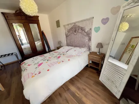 Appart N° 6/T2 separate bedroom