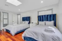 Spacious 5-bedroom house in charming Monroe with AC