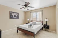 Prime Location With Pool Just 3-mins From Westgate Entertainment!