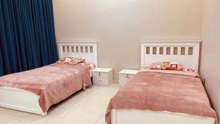 Amazing 3-bedroom apartment with WiFi in Ajman Отели рядом с достопримечательностью «Побережье моря»