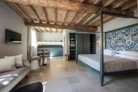 Boutique Guesthouse GIUS La Damaglück